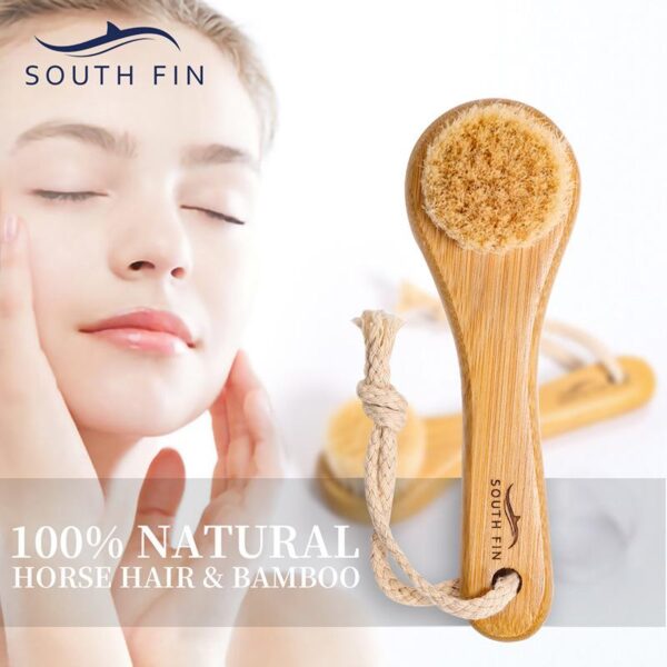 Brosse pour le visage en bambou