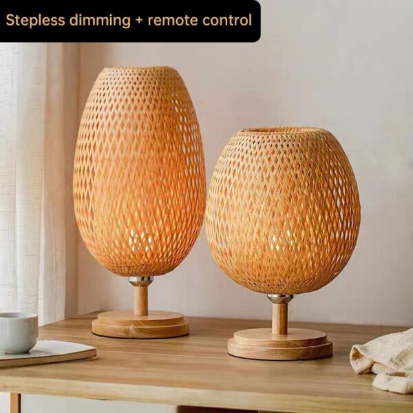 Lampe de bureau en bambou tissé